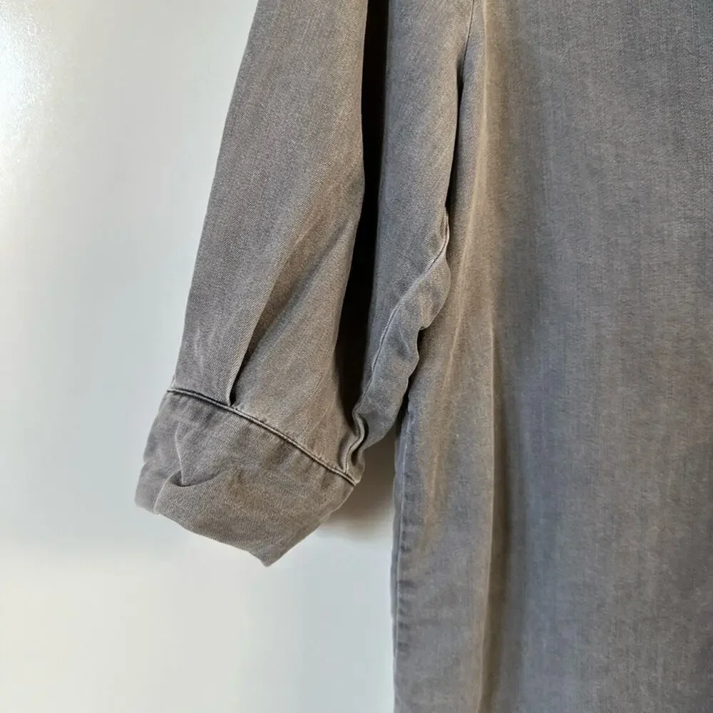 Zara Washed Charcoal Gray V-Neck Button-Tab Blouse - Picture 10 of 13